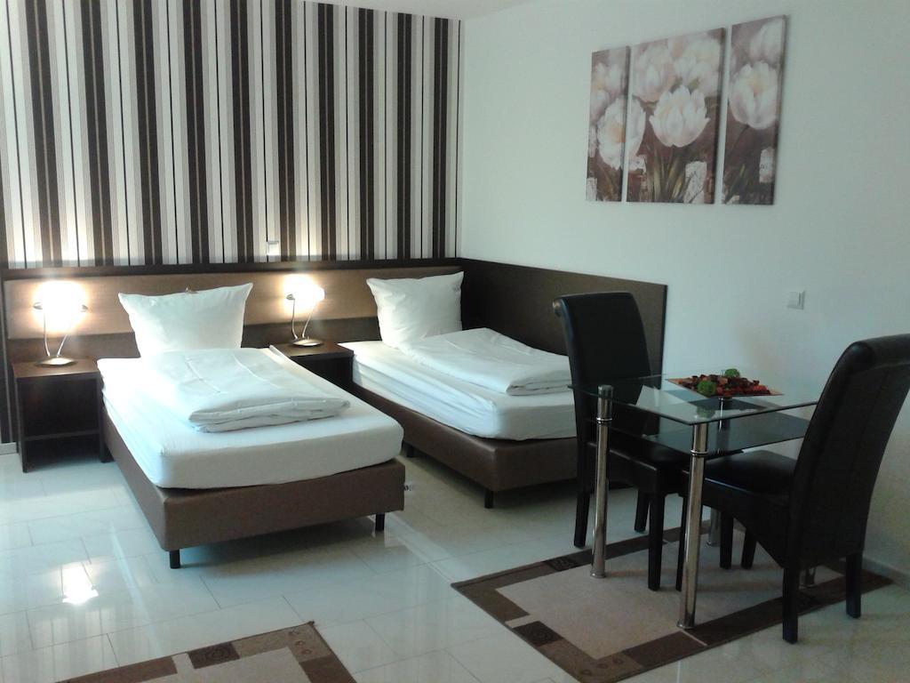 Cityhotel Ahlen Garni Zimmer foto